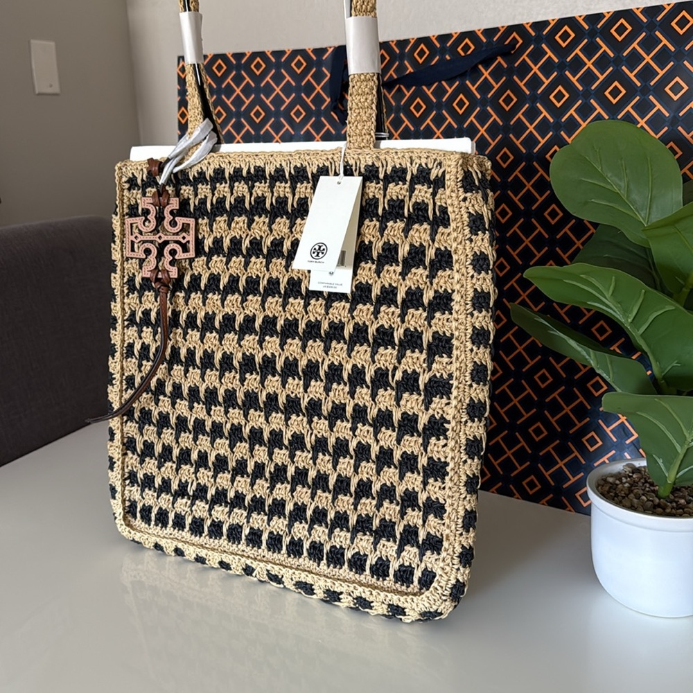 NWT , Tory Burch  straw Black and  tan Tote bag / black raffia